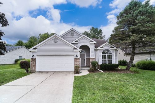641 Beaverbrook Dr, Carmel, IN, 46032-4598 | Card Image