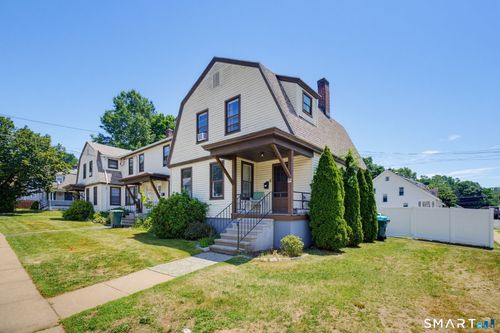 154-154 Cooper Hill St, Manchester, CT, 06040-5705 | Card Image