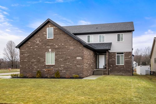 59893 Manning Dr, New Haven, MI, 48048-1869 | Card Image