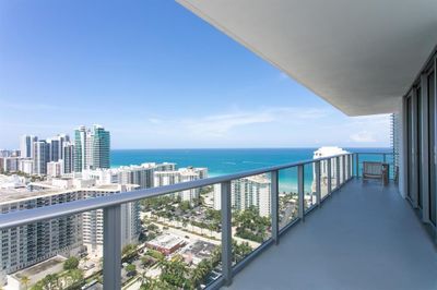 R2401 - 4010 S Ocean Dr, Condo with 2 bedrooms, 2 bathrooms and null parking in Hollywood FL | Image 2