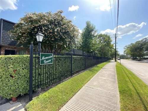 213-8941 Gaylord Dr, Houston, TX, 77024 | Card Image