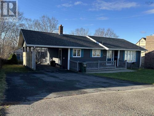 312 Lisgard St, Sydney, NS, B1P2Y9 | Card Image