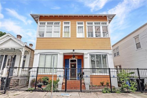 apt-5-2019 Camp St, New Orleans, LA, 70130-5047 | Card Image