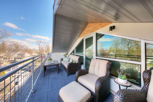 Upper Level Terrace | Image 34