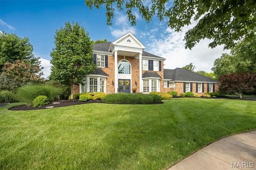 14833 Straub Hill Ln, Chesterfield, MO, 63017-7965 | Card Image