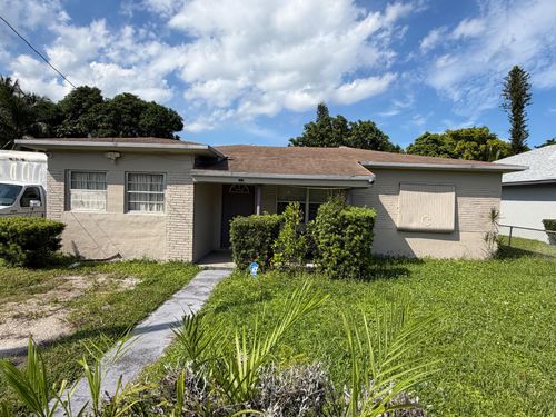 4311 Sw 19th St, West Park, FL, 33023-3415 | Card Image