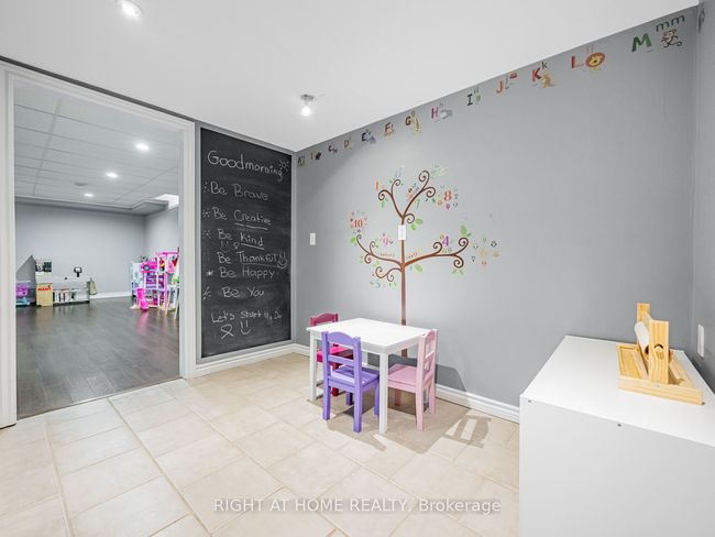 54 Roadmaster Lane, House attached with 4 bedrooms, 3 bathrooms and 2 parking in Brampton ON | Image 29