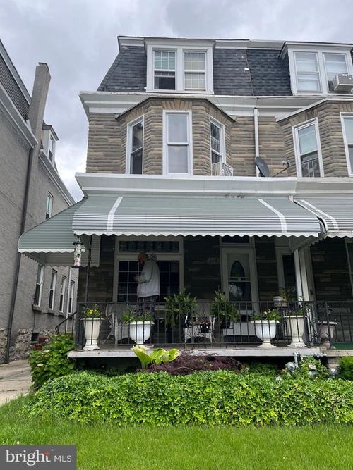 813 N Front St, READING, PA, 19601-2015 | Card Image