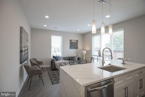 apt-201-1508 Ridge Ave, PHILADELPHIA, PA, 19130-2389 | Card Image