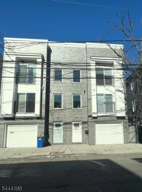 120 Fleming Ave, Newark, NJ, 07105-4059 | Card Image