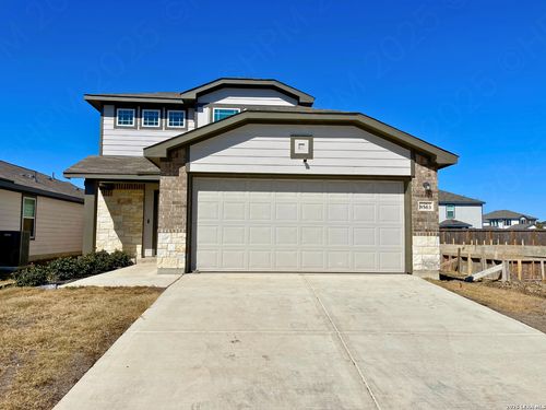 8563 Redhawk Loop, San Antonio, TX, 78222-4557 | Card Image