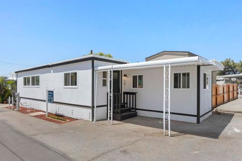 spc-18-7495 Oakland Rd, La Mesa, CA, 91942-1568 | Card Image