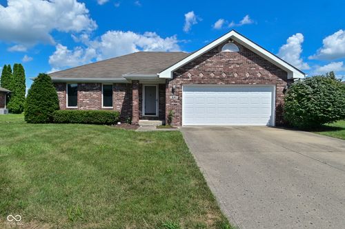 641 S Grant St, Brownsburg, IN, 46112-1606 | Card Image