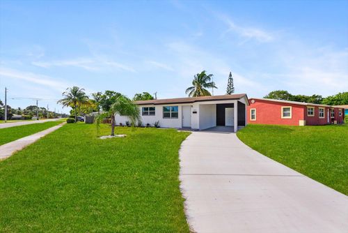 1420 9th St, Lake Park, FL, 33403-2038 | Card Image