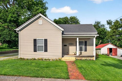 209 S Cedar St, La Grange, KY, 40031-1243 | Card Image