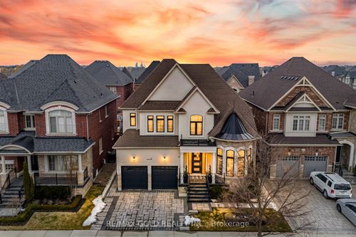 4 Spain Cres, Brampton, ON, L6P4G8 | Card Image