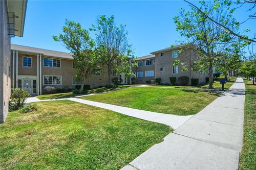 a-4076 Hillcrest Dr, Los Angeles, CA, 90008-2911 | Card Image