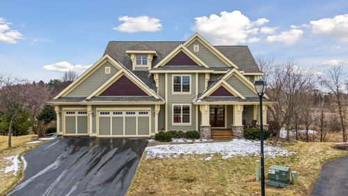 572 Spruce Cir, Eagan, MN, 55123-4915 | Card Image