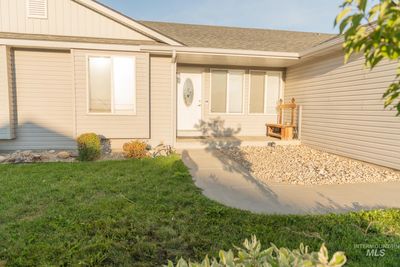 1427 Ne Cinder Loop, House other with 4 bedrooms, 2 bathrooms and 3 parking in Mountain Home ID | Image 3