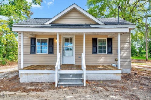 304 W Main St, Pine Level, NC, 27568-9216 | Card Image