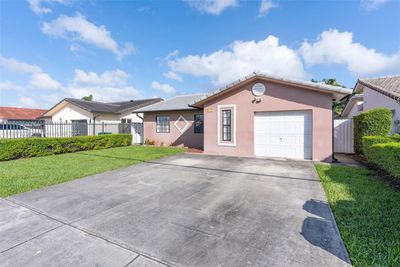 13851 Sw 14th St, House other with 3 bedrooms, 2 bathrooms and null parking in Miami FL | Image 3