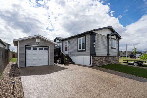 104 Beacon Hill Pl, Fort Mcmurray, AB, T9H2S3 | Card Image