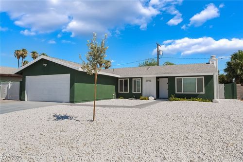 3896 Maryland Ave, Las Vegas, NV, 89121-4527 | Card Image