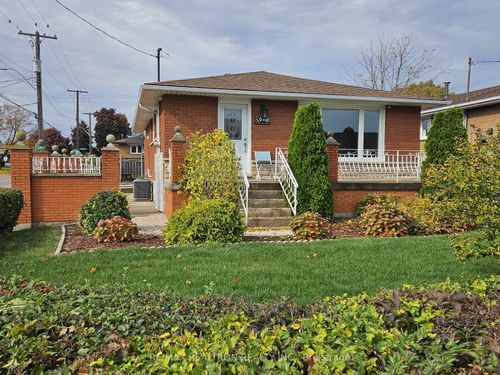 basement-1068 Garth St, Hamilton, ON, L9C4L6 | Card Image