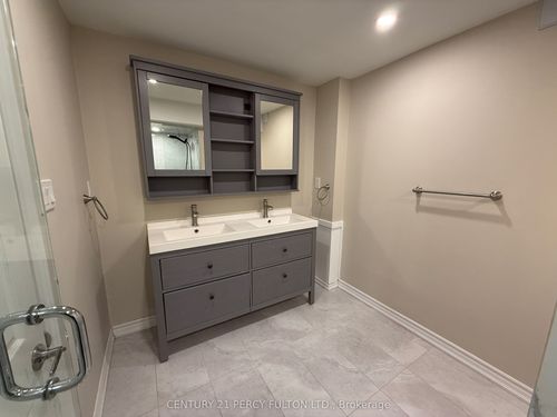 7 Redmond Dr, Ajax, ON, L1S5R7 | Card Image