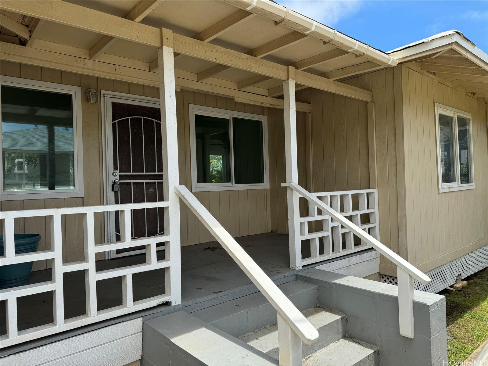 Puuowaa St, Hauula, HI 96717