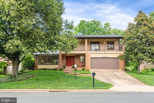 10412 Woodbury Woods Ct, FAIRFAX, VA, 22032-3726 | Card Image