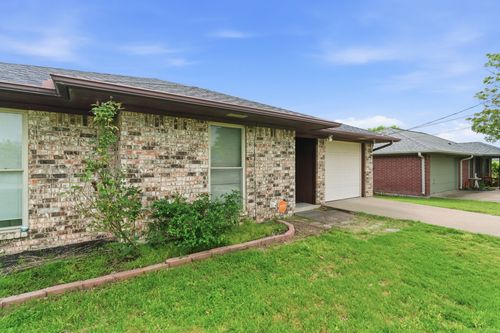 1217 Elmira St, Weatherford, TX, 76086-3915 | Card Image