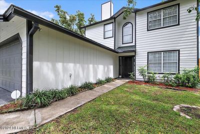 7066 Swamp Flower Lane, House other with 3 bedrooms, 2 bathrooms and null parking in Jacksonville FL | Image 2