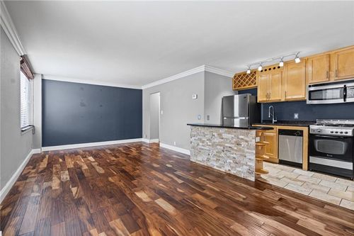4e-700 Sw 8th Cir, Lees Summit, MO, 64081 | Card Image
