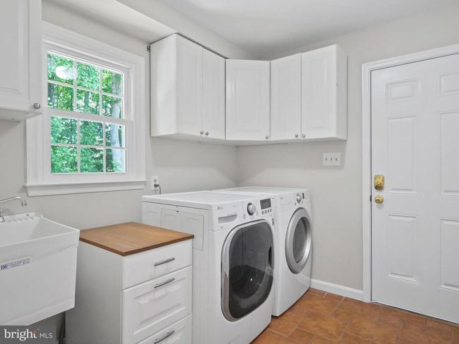 9228 Lake Braddock Dr, House other with 5 bedrooms, 4 bathrooms and null parking in BURKE VA | Image 22