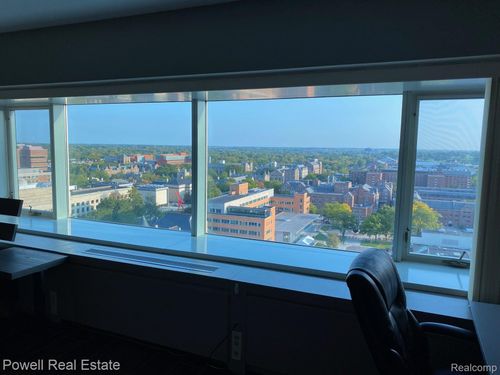 apt-18k-555 E William St, Ann Arbor, MI, 48104-2476 | Card Image