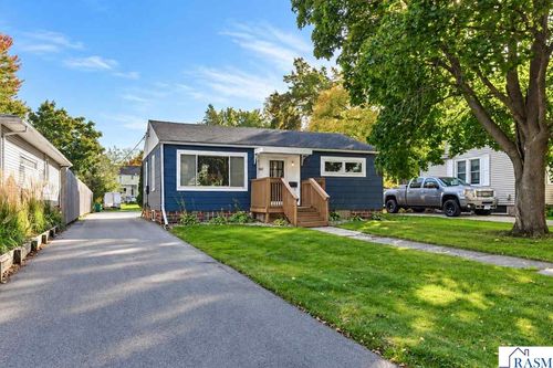 547 E Main St, Owatonna, MN, 55060-3041 | Card Image