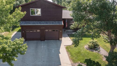 1600 1st Ave Ne, Beulah, ND, 58523-6300 | Card Image