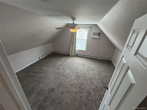 427 Raft Ave, Holbrook, NY, 11741-5909 | Card Image