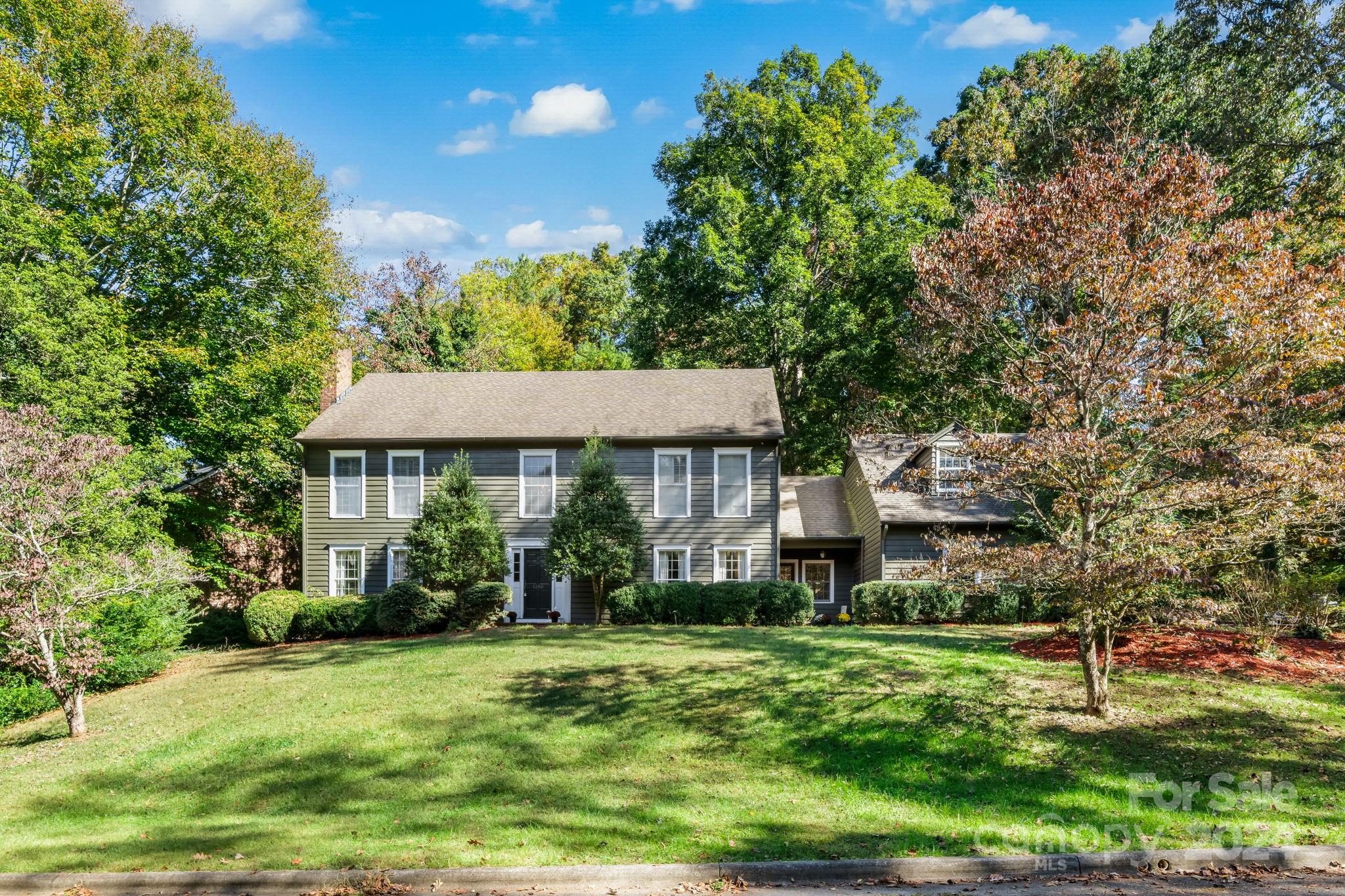8th Street Dr, Hickory, NC 28601