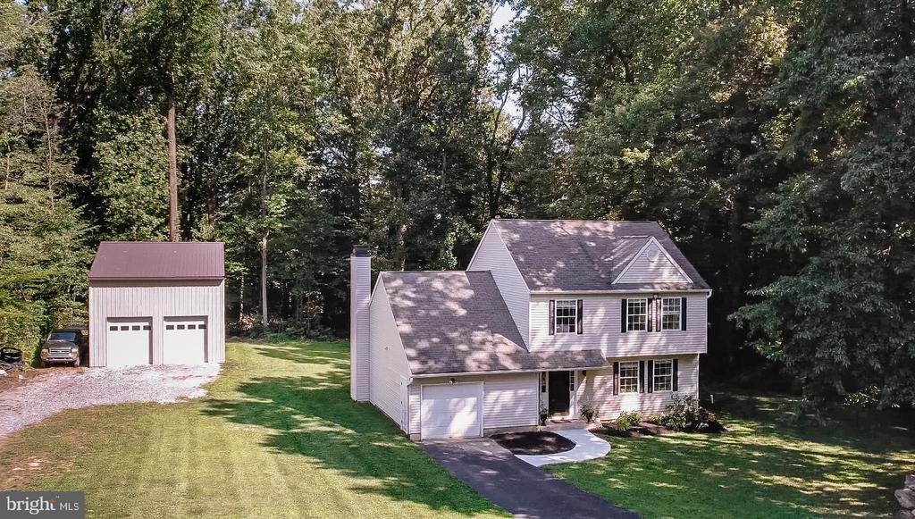 Debbie Dr, Coatesville, PA 19320