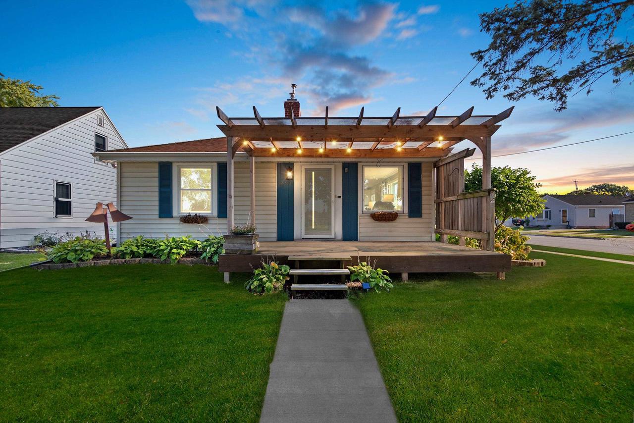 Mason St, Green Bay, WI 54302