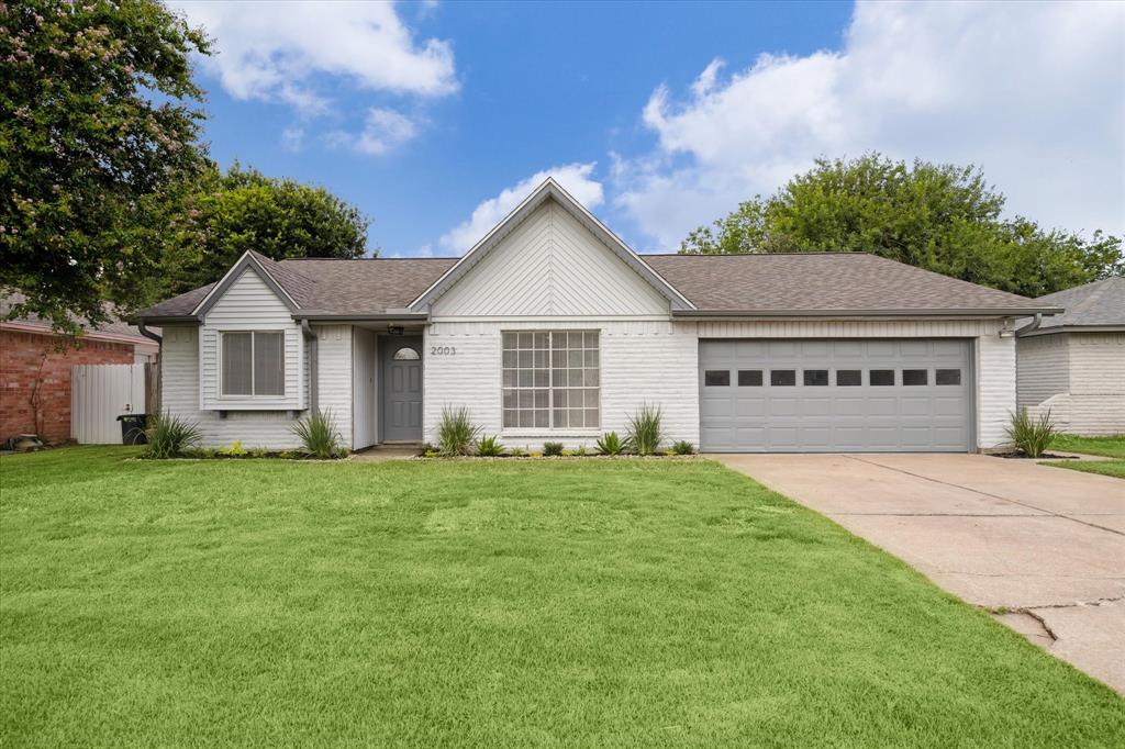 Meadow Lark Ln, LA Porte, TX 77571