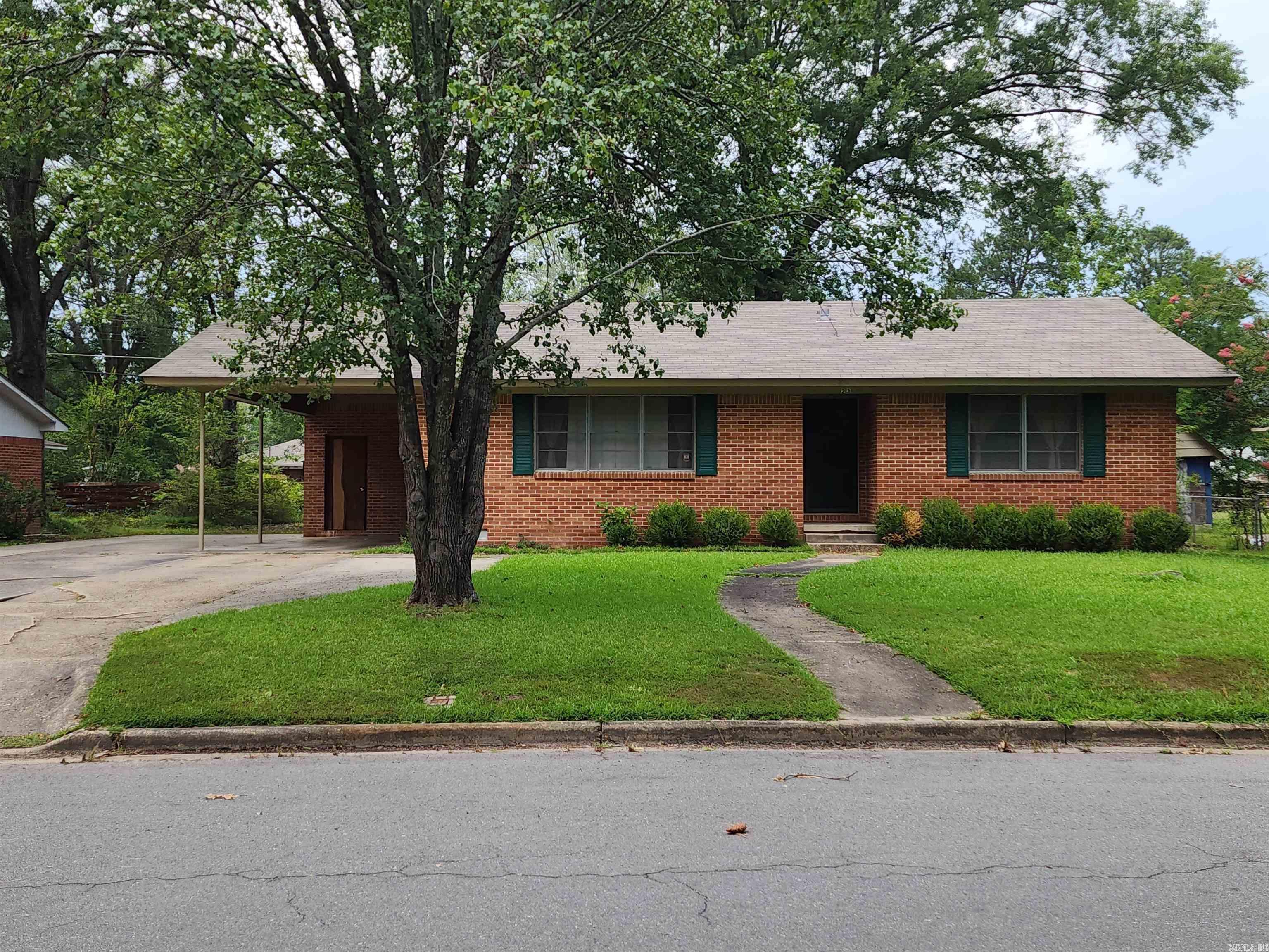 Southwood Dr, Pine Bluff, AR 71603