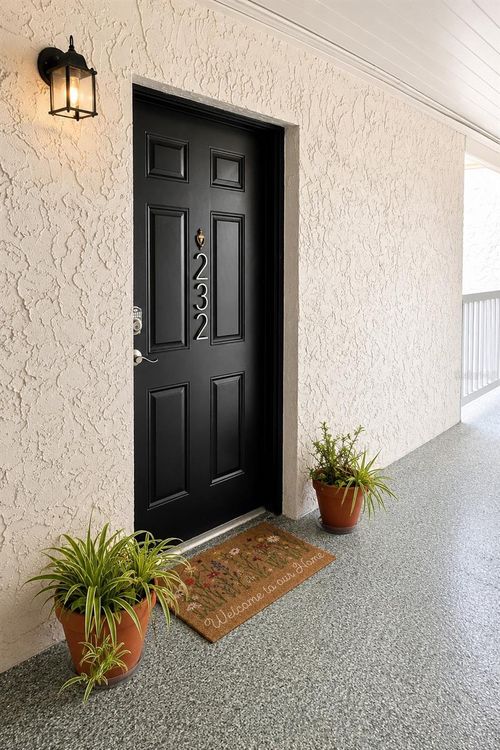 232-4611 W North B St, TAMPA, FL, 33609-1914 | Card Image