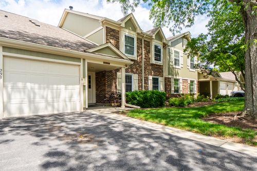 233-233 Blossom Ct, Buffalo Grove, IL, 60089-2404 | Card Image