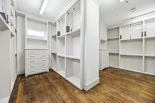 8304 Maple Ct, House other with 5 bedrooms, 5 bathrooms and 2 parking in Bellaire TX | Image 29