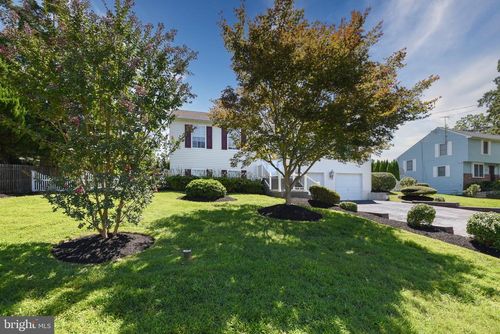 3713 Fleetwood Ave, FEASTERVILLE TREVOSE, PA, 19053-7949 | Card Image