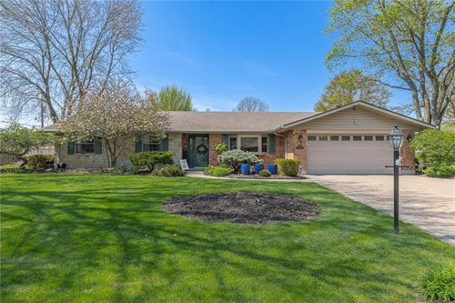 5385 Royalwood Dr, Centerville, OH, 45429-5823 | Card Image