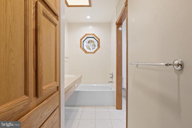 5806 Craig St, House other with 4 bedrooms, 2 bathrooms and null parking in SPRINGFIELD VA | Image 14